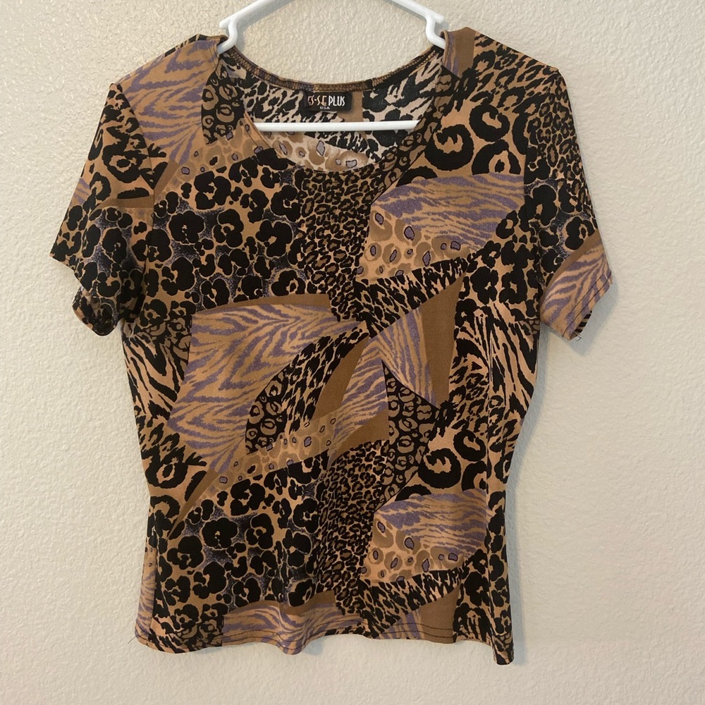 Es-Se Plus animal print top